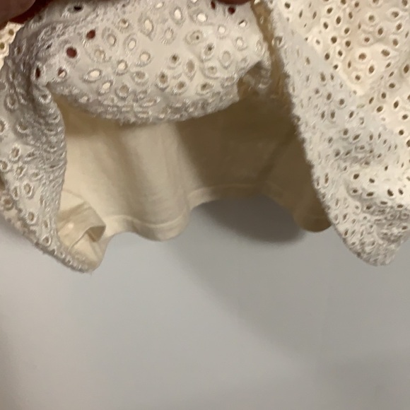 Croft & Barrow Size L top with eyelets & lining - Picture 4 of 5